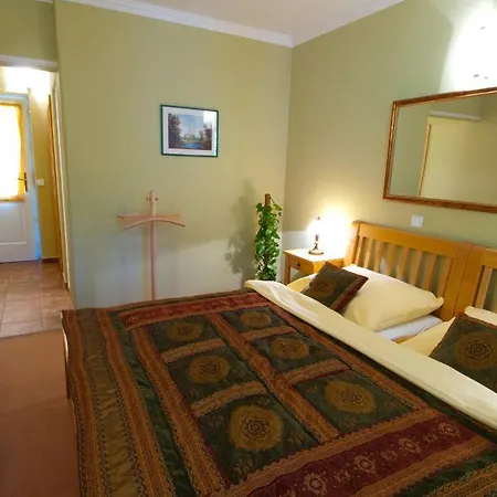 Garni 1.plavebni Hotel Lednice