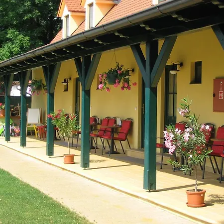 Garni 1.plavebni Hotel