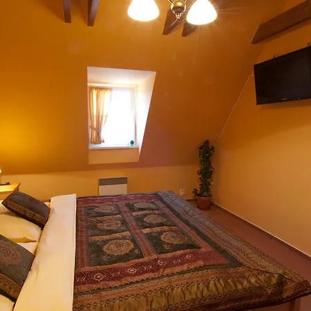 Garni 1.plavebni * Lednice